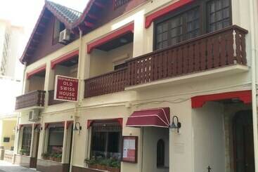 פנסיון Casa Suiza