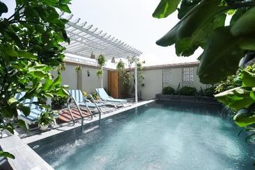 Apart Hotel Oyo 470 Royal Tourist Villa