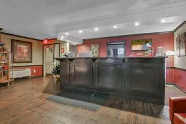 호텔 Red Roof Inn Uhrichsville