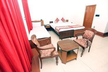 Отель Ymca Seacom Inn