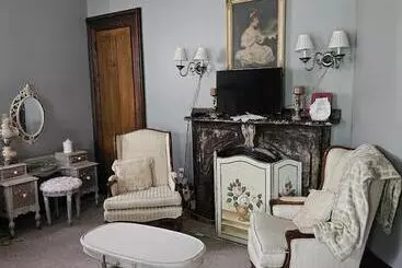 1873 Victorian Rose B & B