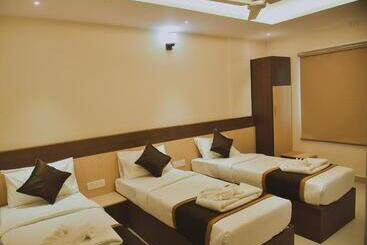 בית מלון כפרי Withinn Premium