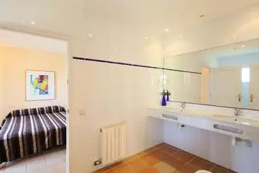 Hotel Holiday Home Villa Dubos