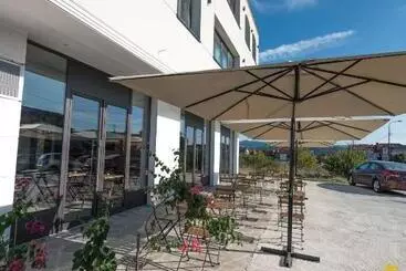 هتل Aloha
