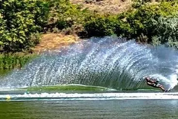 Hotel Lakeside Lodge And Suites