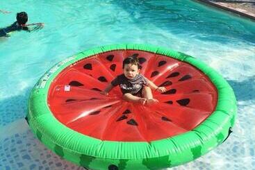 ホテル Coronado Inn