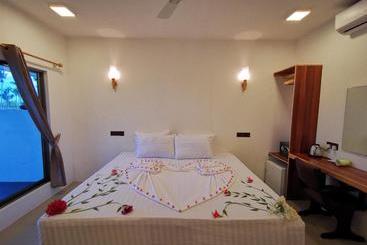 پانسیون Thila Farm View