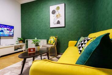 Hotel Xinyuju · Park Next To The Two Chic Sun Square Botanical Garden Wanxiang Integration