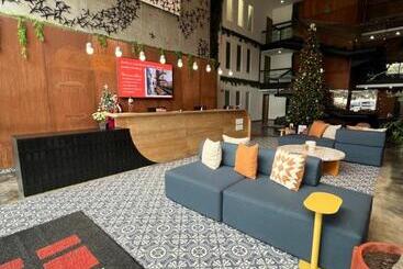 Otel Hangar Select Aeropuerto Guadalajara