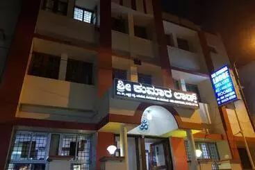 ホテル Sri Kumara Lodge