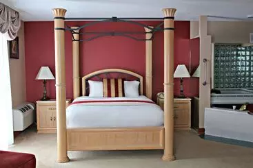 ホテル Express Suites Riverport Inn & Suites