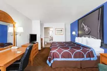 Hotel Super 8 By Wyndham Cleburne