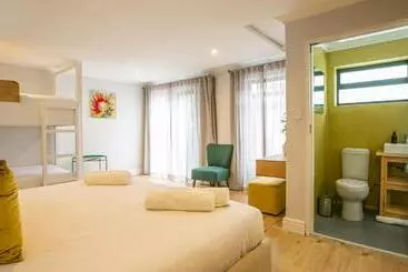 Majatalo Hout & About Guest House