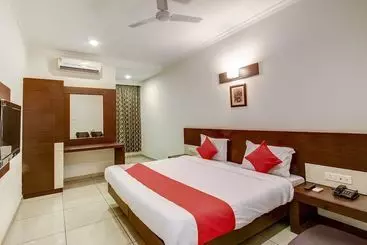 Hotel Capital O 45454  The Spring
