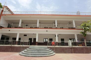 Hotel Spot On Angel Garden