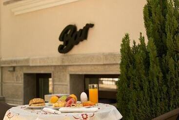 تختخواب و صبحانه Eagles Philadelfia