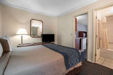 호텔 Rodeway Inn Pronghorn Lodge