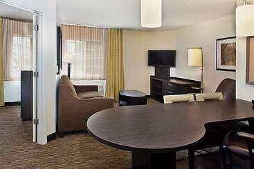 فندق Sonesta Simply Suites Dallas Galleria