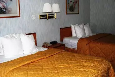 בית מלון כפרי Days Inn & Suites By Wyndham Arcata