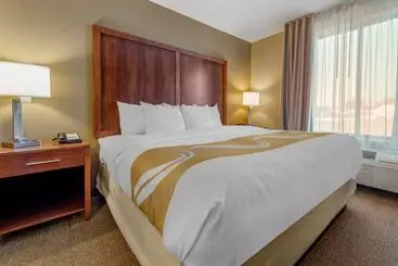 בית מלון כפרי Quality Inn