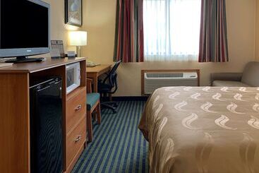 בית מלון כפרי Quality Inn Ottawa Near Starved Rock State Park