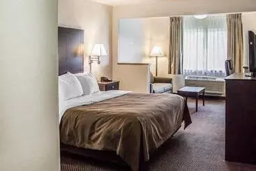 هتل Quality Inn & Suites
