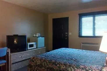 汽车旅馆  Colonial Inn Mercer Grove City