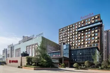 Hotel Ramada By Wyndham Baoji Jintai