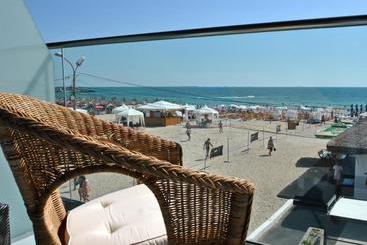 Pensionat Ryanna Beach Pe Plaja Belona