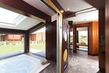 هتل Podere Maremma Spa & Ristorante