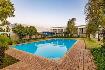 ホテル African Sky Newcastle Inn