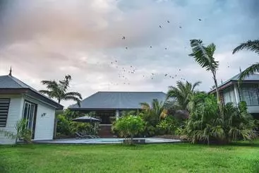 Pensión Poé Côté Lagon