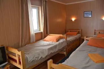 مسافرخانه Too Ashuu