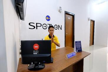 בית מלון כפרי Spot On 1784 Tnc Residence Syariah