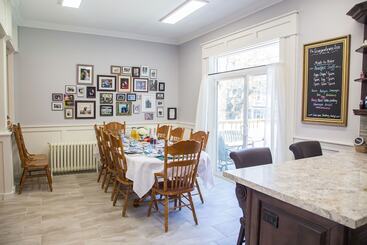 تختخواب و صبحانه Georgestown Inn