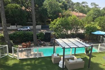 膳宿费 Bancs De Sable