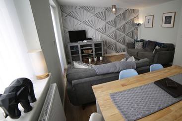 ツーリストアパートメント Cosy Dragon @tanglewood