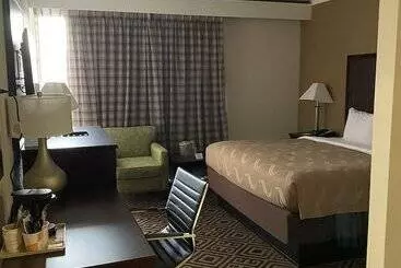 فندق Quality Inn