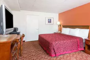 Hotelli Days Inn By Wyndham Fredericksburg North