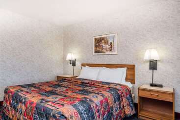 Отель Days Inn By Wyndham Hurley