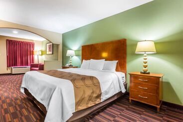 فندق Quality Inn & Suites Near Robins Air Force Base