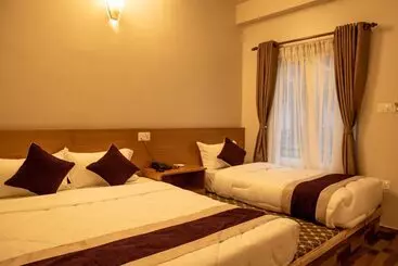 هتل Busy Bee Resort, Pokhara