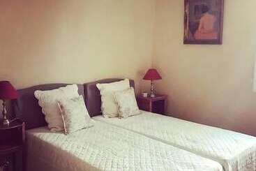 Lägenhet Chateau Des Salles