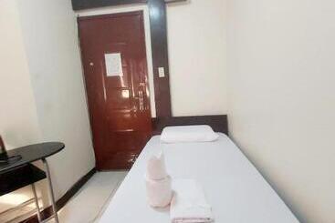 Cosmo Hotel Espana Near Ust