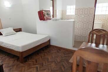 Hotell Analamazaotra