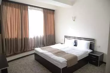 هتل Yerevan Centre