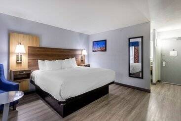 בית מלון כפרי Best Western Plus St. Louis Westwestport