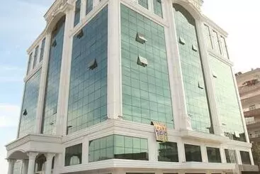 Huoneistohotelli The City Walls Suit