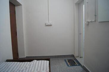 بنسيون Cornerbunker