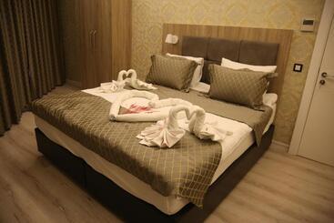 בית מלון כפרי Ema Ozturk Thermal